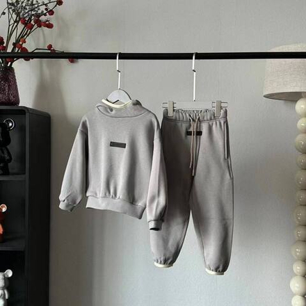 Костюм Essentials