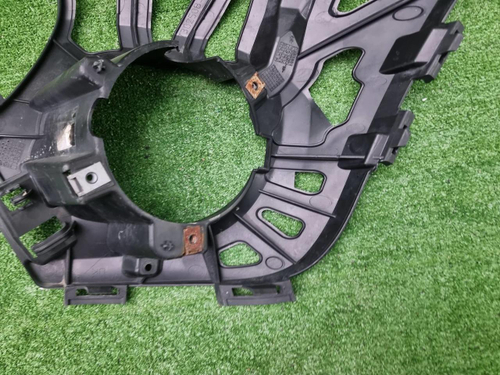 Кронштейн ПТФ правый Mini Hatch F56 (2013-2018)