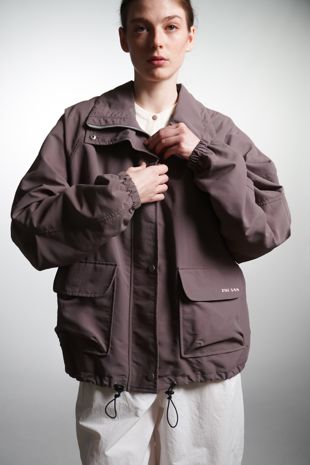 Ветровка серая