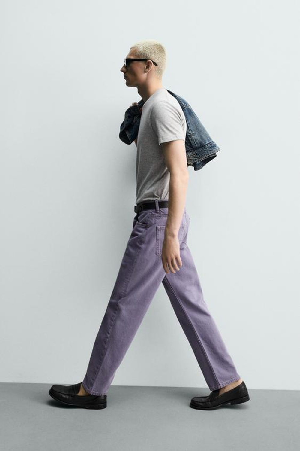 ZARA ДЖИНСЫ STRAIGHT FIT С ЭФФЕКТОМ ПОТЕРТОСТИ, ЛИЛОВЫЙ