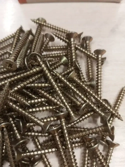 Саморез 4 x 40 мм 200 шт. 0.010 кг.