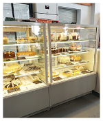 Витрина кондитерская ENTECO MASTER СУЛА ПРЕМИУМ 130 (встроенный агрегат) с боковинами черная