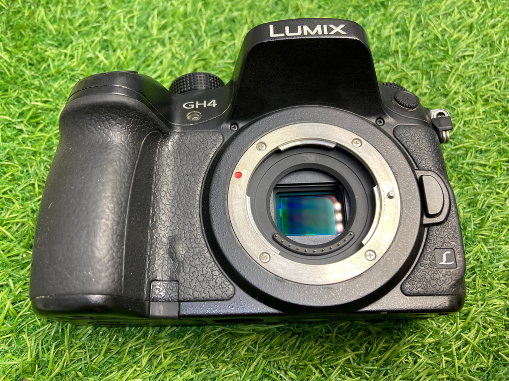 Panasonic Lumix DMC-GH4