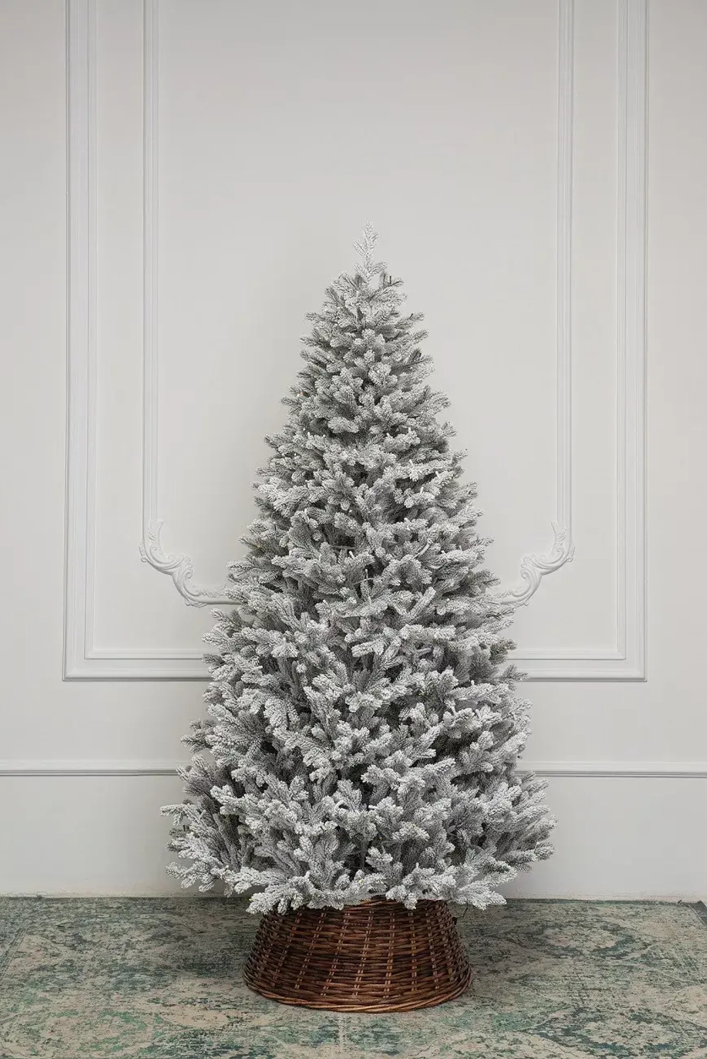 Искусственная елка Алтайская заснеженная 180 см., 330 холодных-белых Led ламп, 100% литая хвоя, ЕлкиТорг (177180)