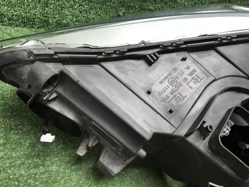 Битая Фара правая BMW X1 F48 (2015-2019) LED