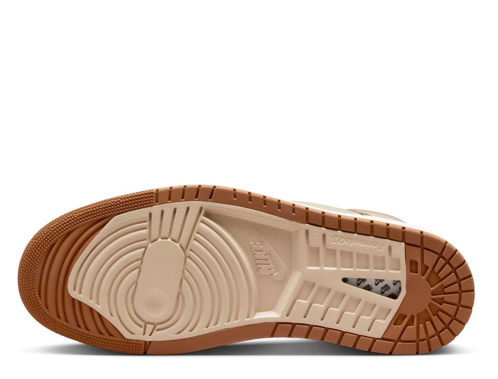 Баскетбольные кроссовки Air Jordan 1 Zoom CMFT 2 Beige shoes