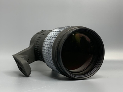 Sigma 100-300mm APO F4 HSM Nikon F