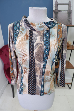 Джемпер стильный 44 размер