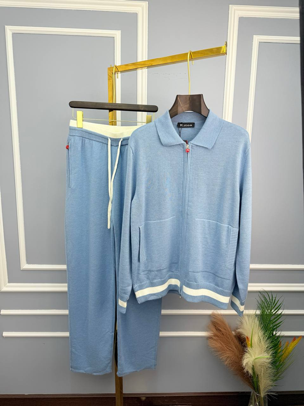 Прогулочный костюм Kiton
