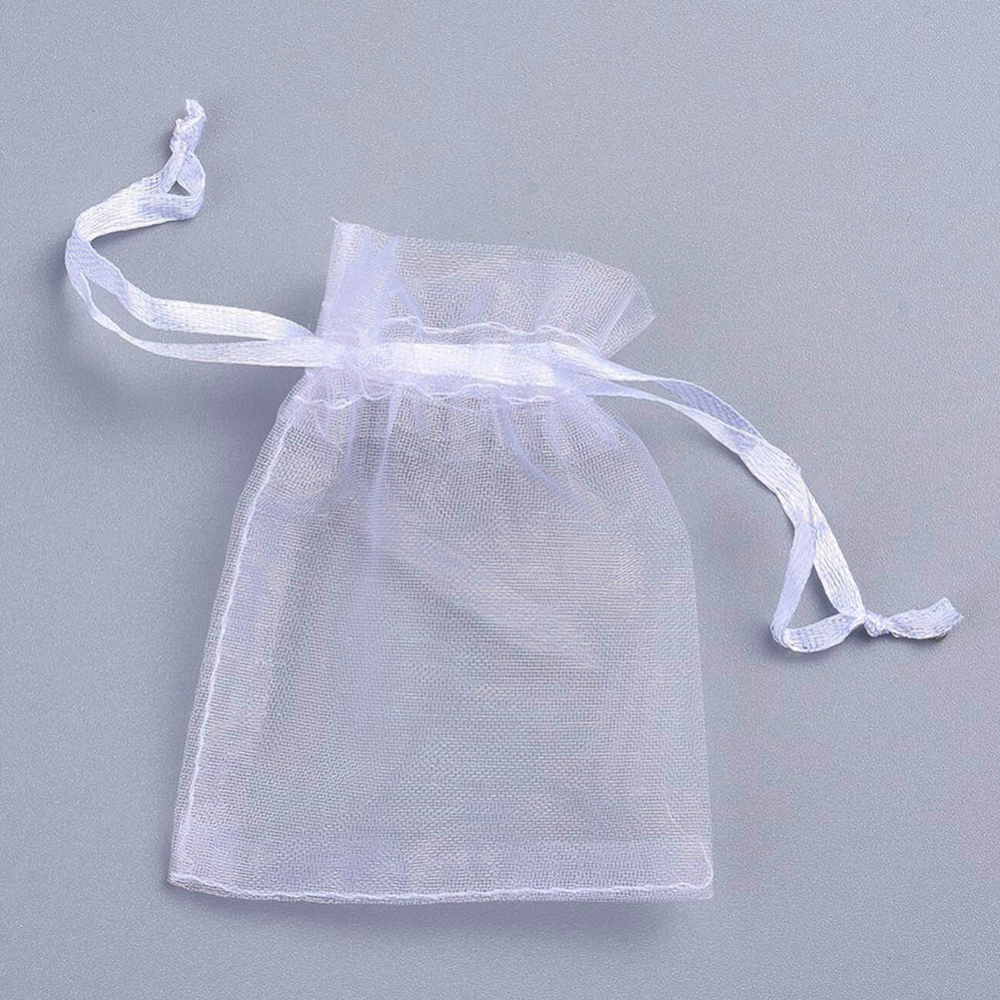 Подарочный мешочек белого цвета для упаковки