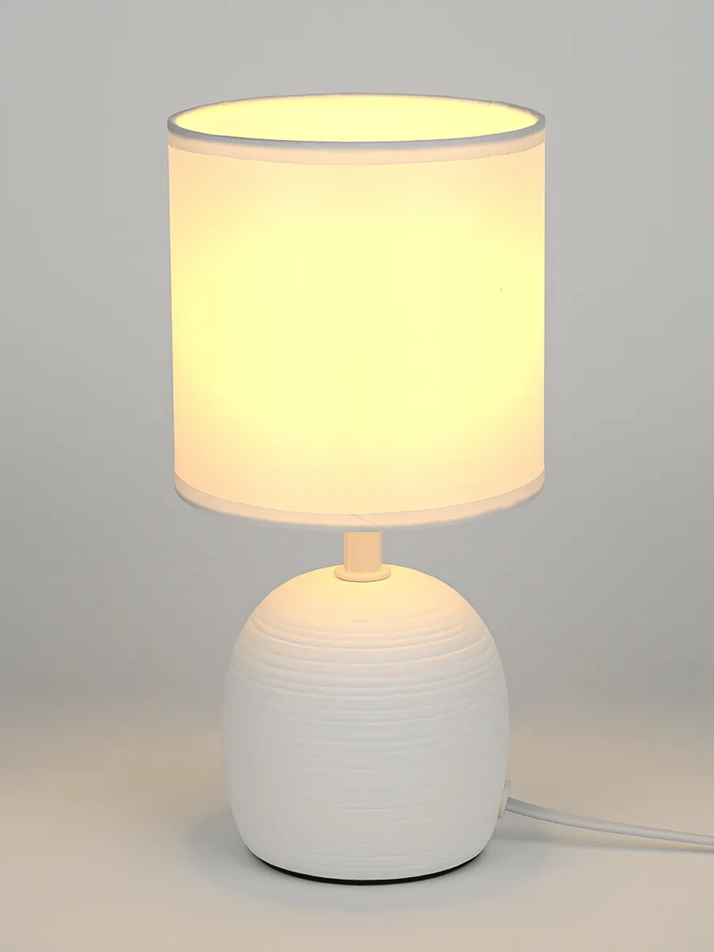 Настольный торшер на тумбочку, светильник прикроватный