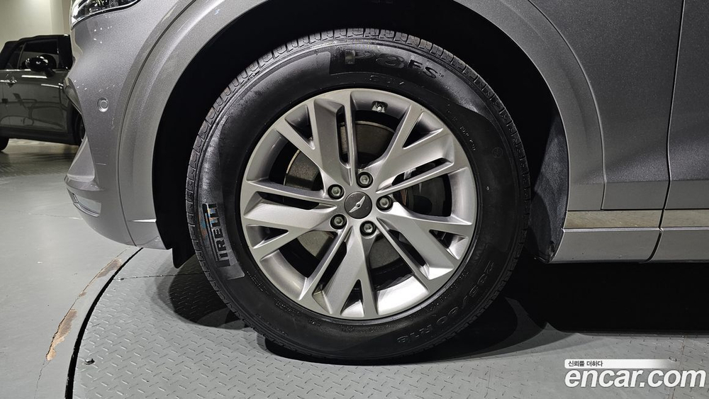 Genesis GV70 2.5T Бензин 2WD (07.2021)