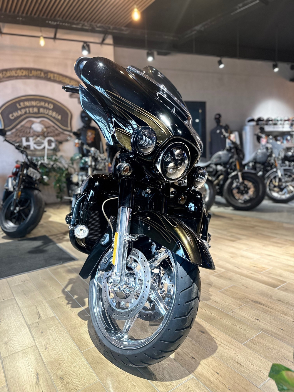 Harley-Davidson CVO Street Glide, 2015