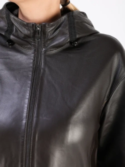 Кожаная куртка демисезонная с капюшоном оверсайз