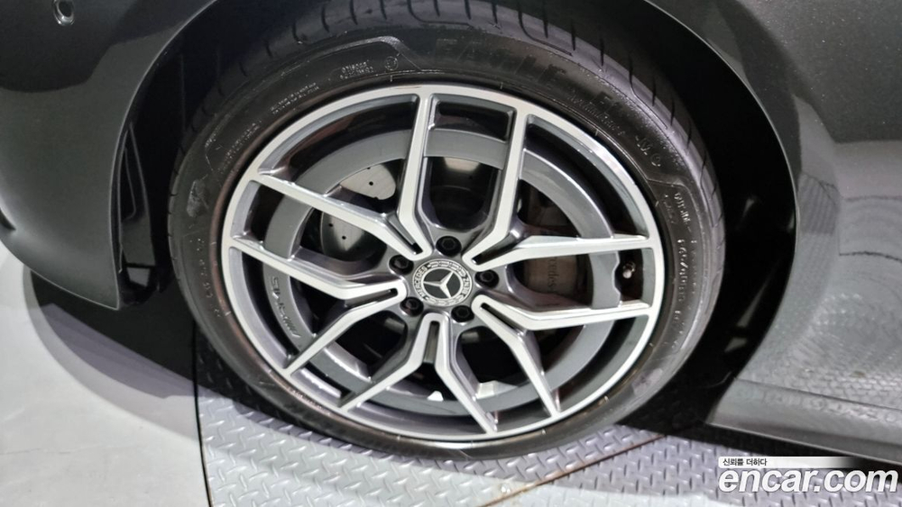 Mercedes-Benz E-Class W213 E300d 4MATIC Coupe (02.2023)