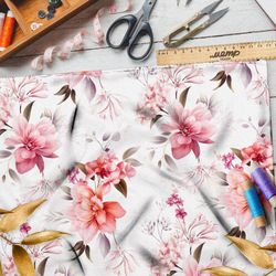 Ткань атлас утончённые нежные цветы на бежевом фоне