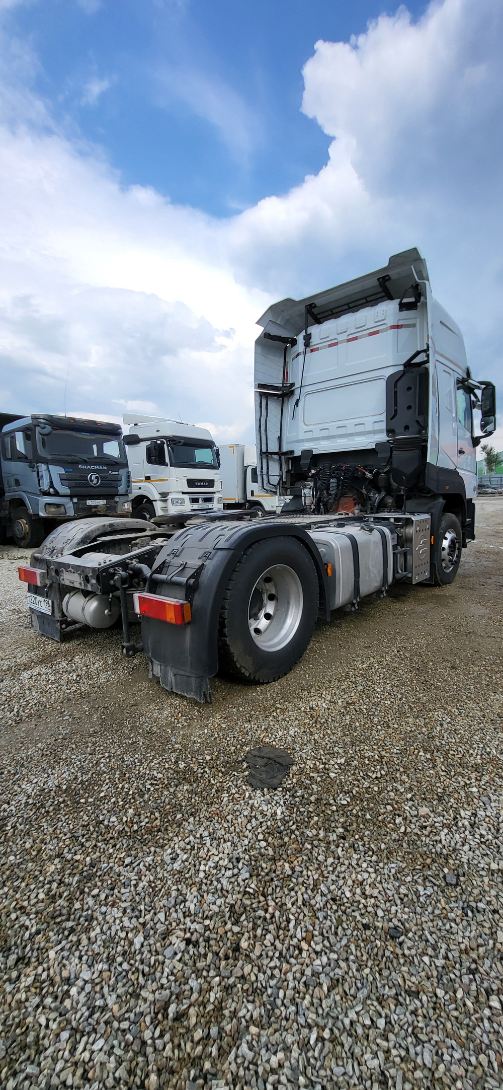 VASOL HV7 4x2 Седельный тягач DFD4189 (Дизельный, 13.0 л, 530 л.с. АТ)
