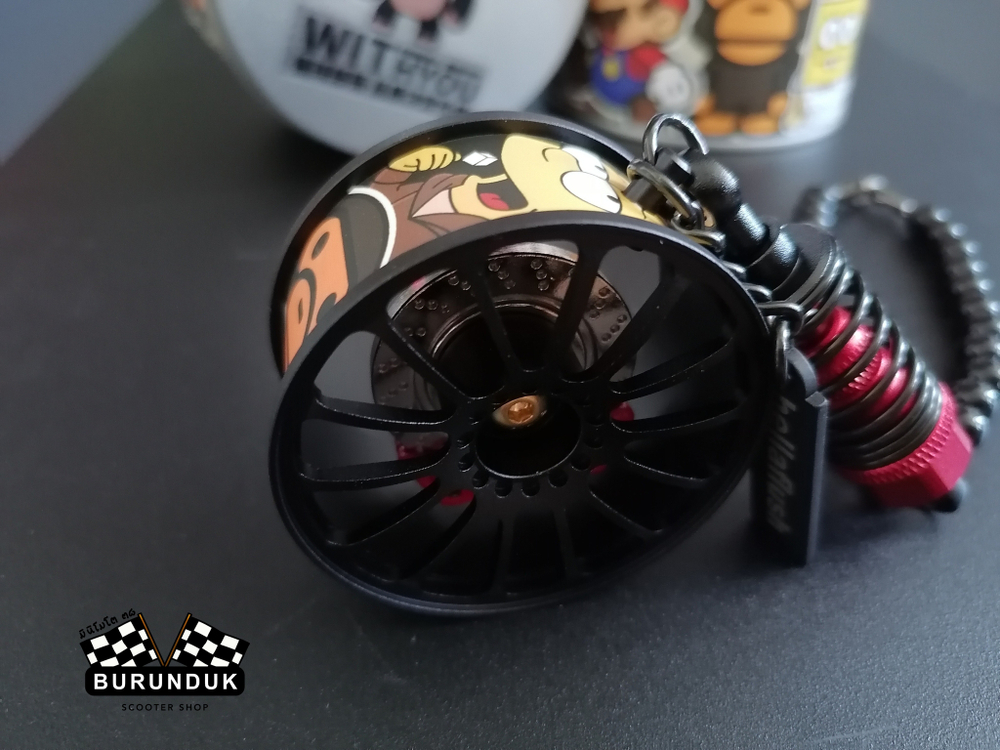 HELLAFLUSH БРЕЛОК *ДИСК ЧЁРНЫЙ / КРАСНЫЙ