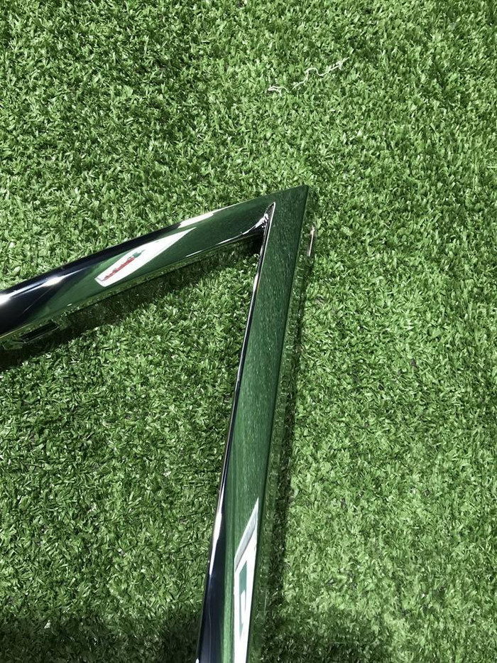 Молдинг решетки радиатора Skoda Rapid 1 (2012-2020)