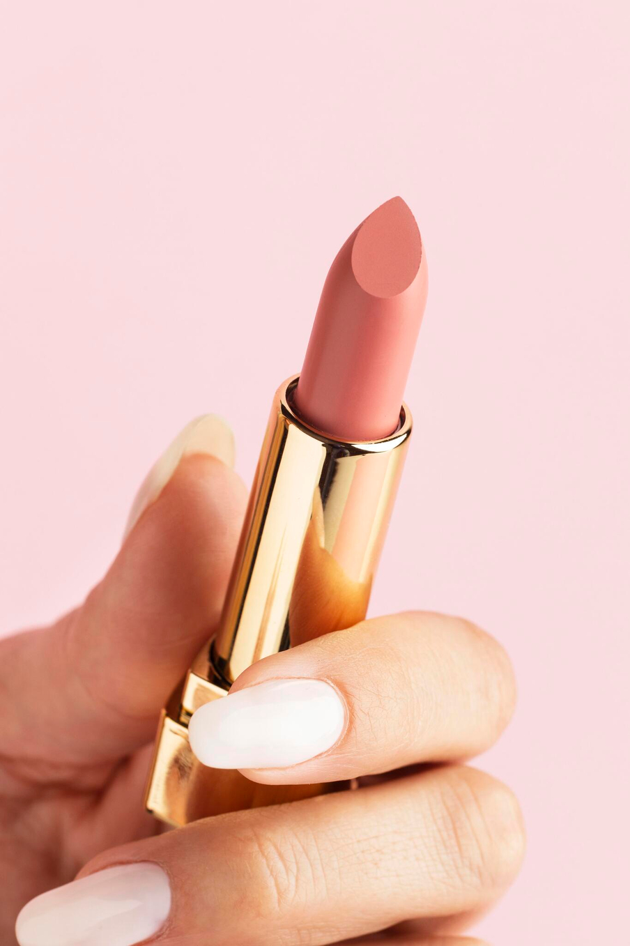 Помада для губ с увеличением объема Allure shine plumper