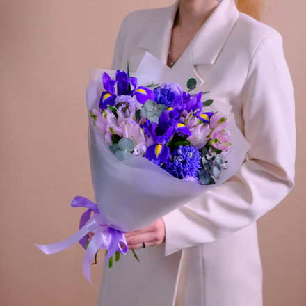 Весенний букет с ирисами и гиацинтами #914