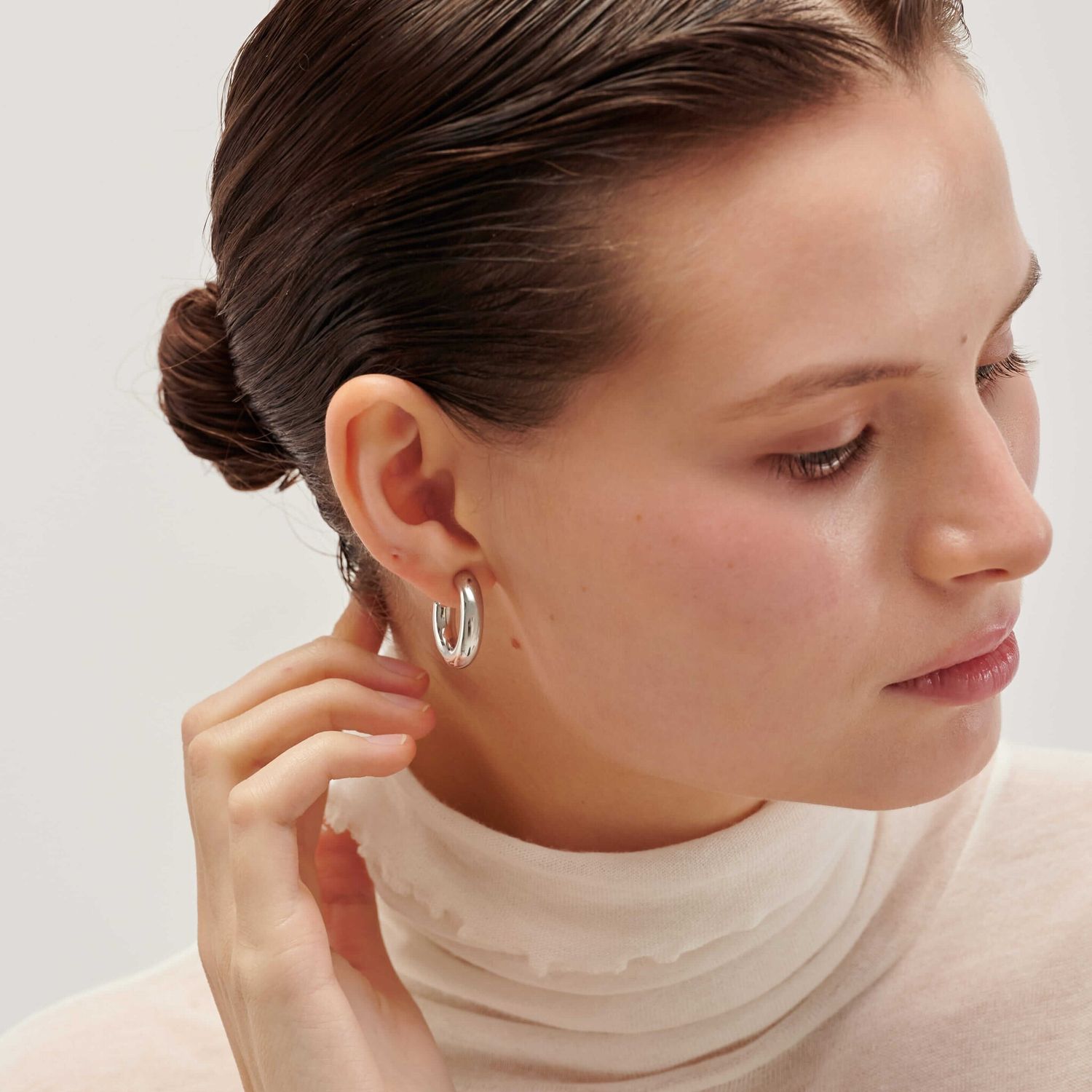 Серьги Base Hoop Earrings