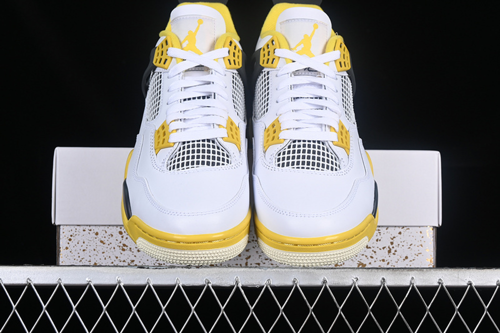 Air Jordan 4 "Vivid Sulfur"