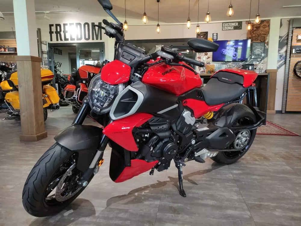 Дукати DIAVEL V4