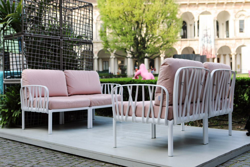 Диван пластиковый с подушками Nardi Komodo 5, белый, розовый