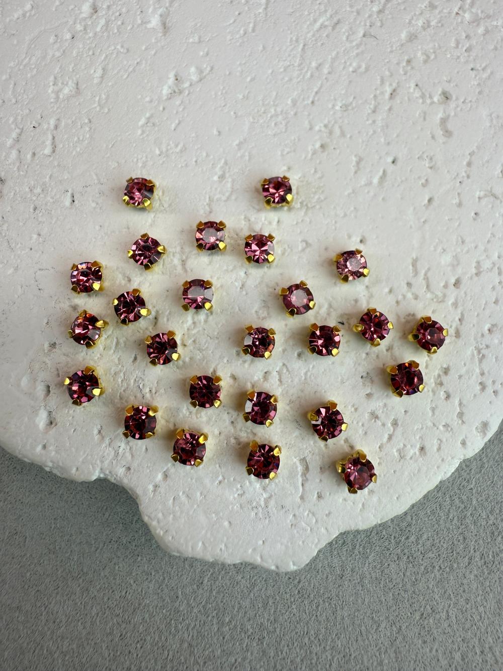 Шатоны 4 мм, Роза в золоте, 25 шт