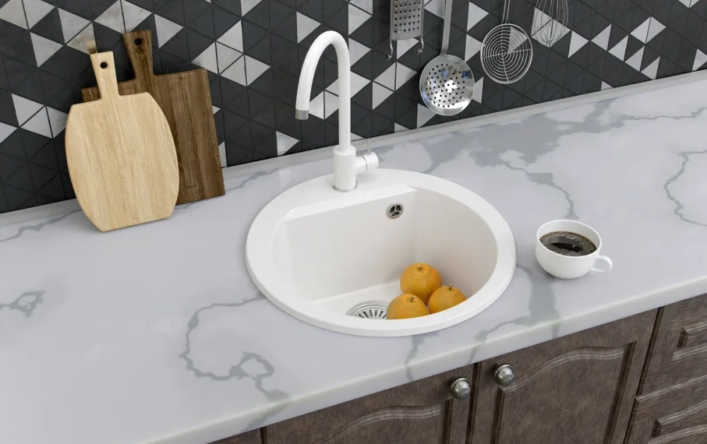 Мойка POLYGRAN ATOL-520 белый хлопок №36, смеситель SKS5 белый