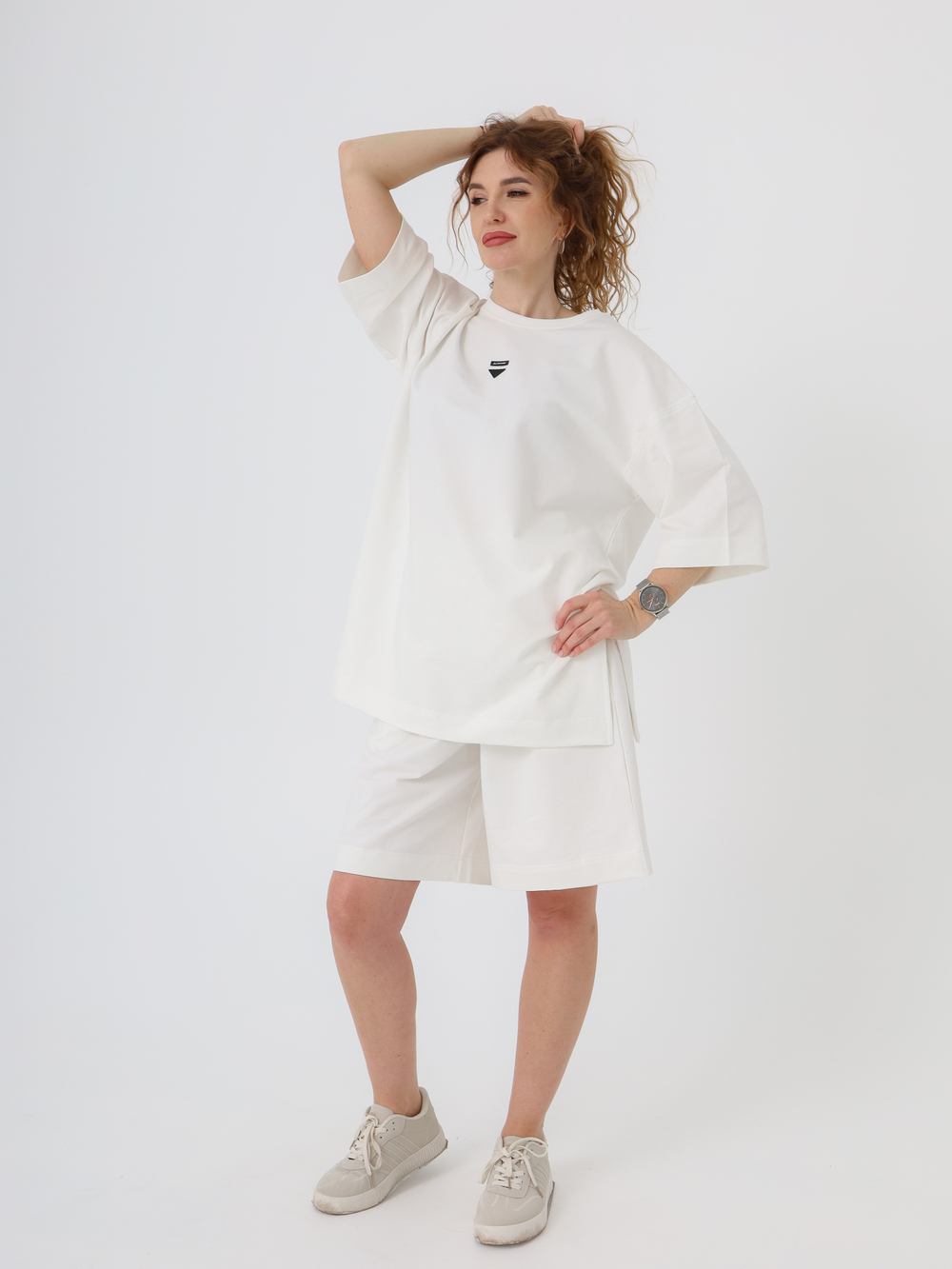 Футболка с разрезами, тофу