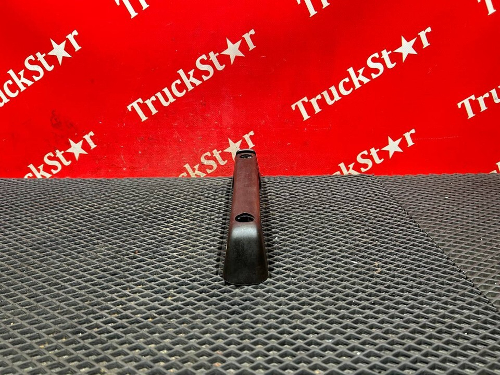 Ручка капота