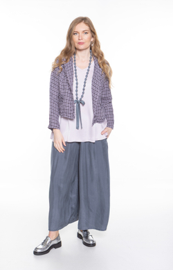 ТОП С V-ОБРАЗНЫМ ВЫРЕЗОМ