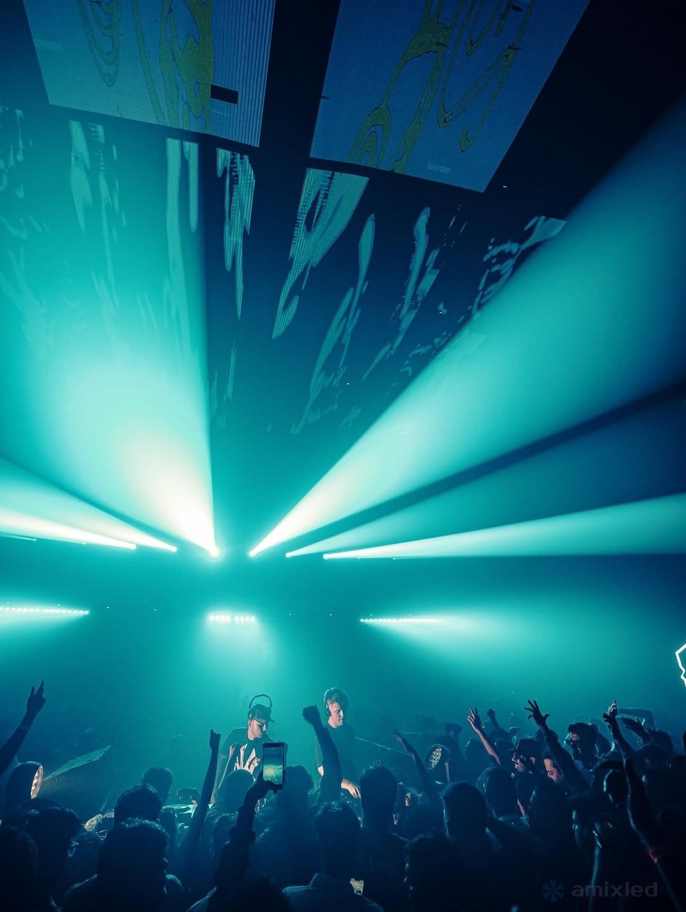 Световой прибор Amixled BEAM 230 7R SHARPY