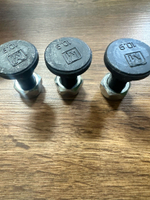 Болт ножа с гайкой головка 32мм,L 28мм, М14*1.5 класс прочности 10.9 ГОСТ1759.4-87