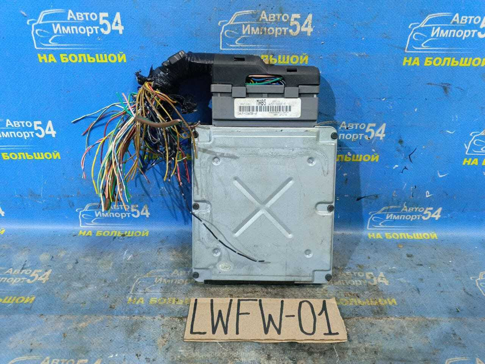 Компьютер двигателя MAZDA MPV 2003