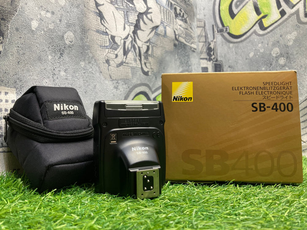 Nikon Speedlight SB-400