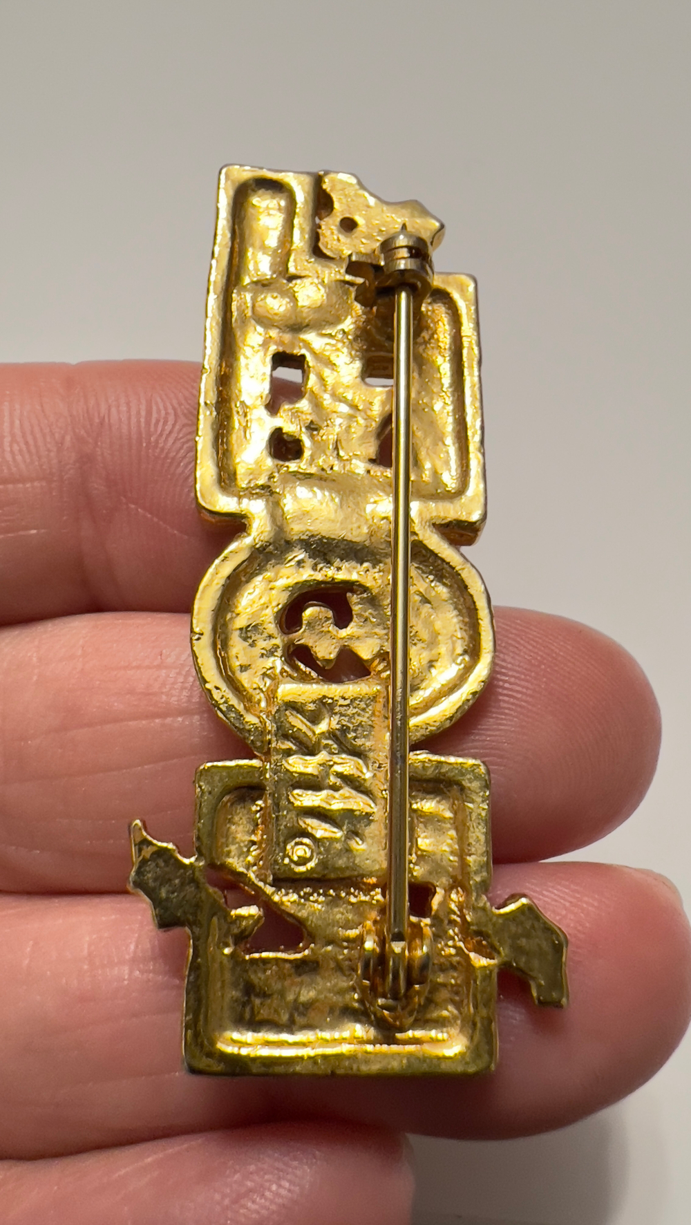 Новогодняя брошь NOEL