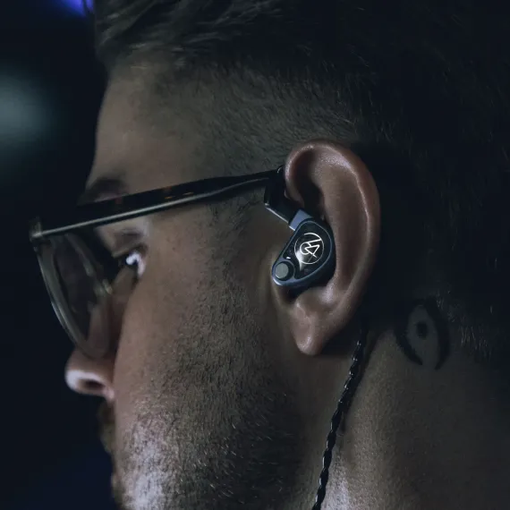 64 Audio U4s