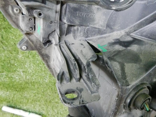 Фара правая Toyota RAV4 4 CA40 (2015-2019) LED