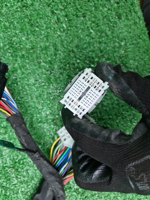 Проводка моторного отсека Geely Atlas Pro (21-нв)