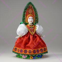 Сувенирная кукла в сарафане