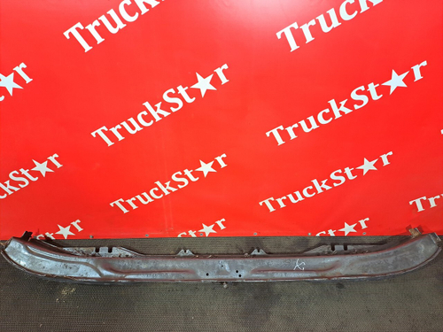 Усилитель переднего бампера