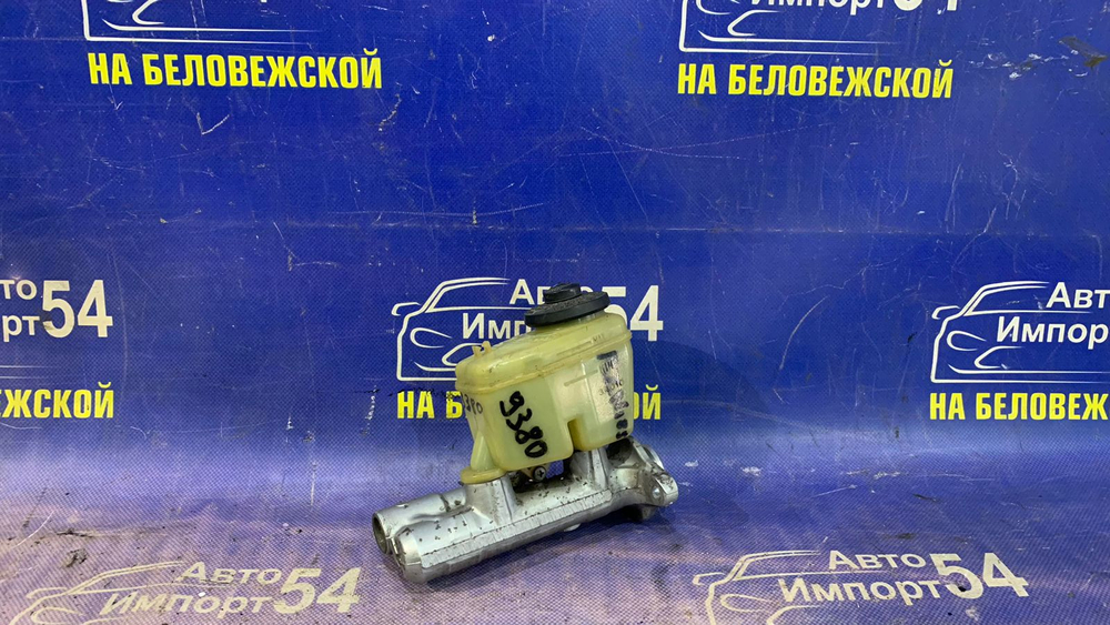 Главный тормозной цилиндр TOYOTA HILUX SURF 1995-2002