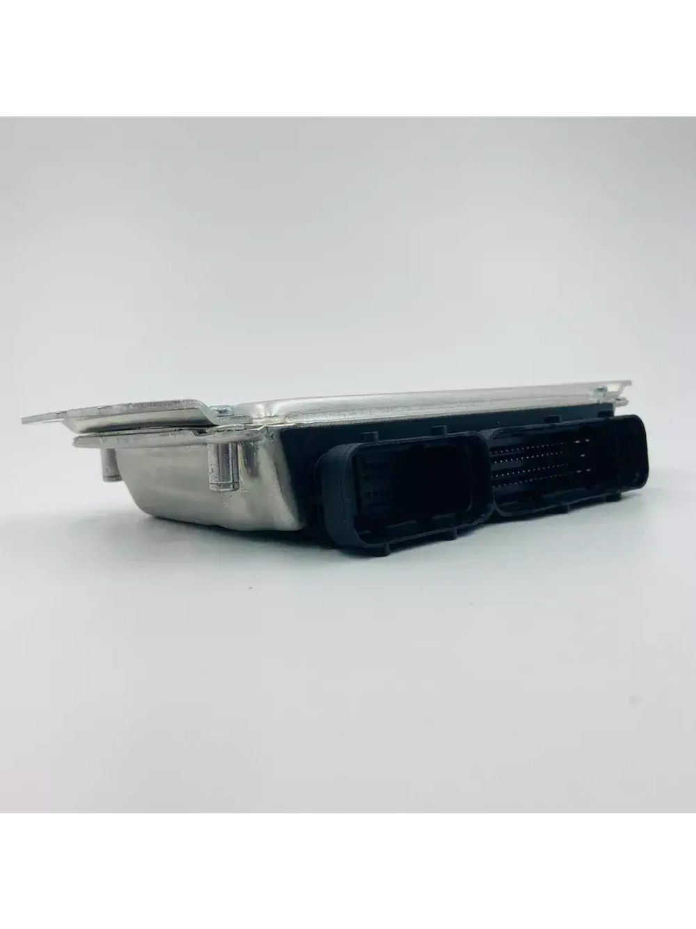 Контроллер (ЭБУ) 21114-1411020-40 ВАЗ 2110 - 2112 BOSCH
