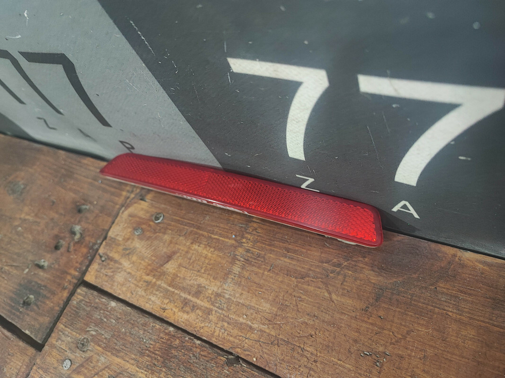 Катафот отражатель задний Mazda 3 (BK) 02-09 Б/У Оригинал BN8P515M0B