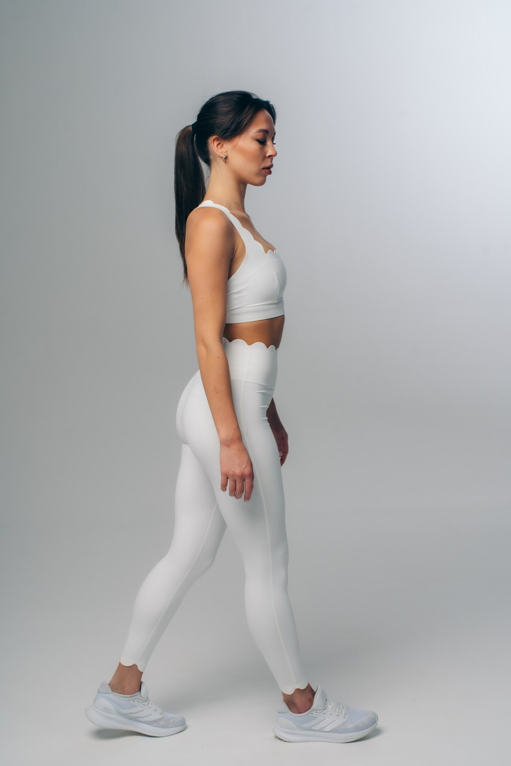 Легинсы утягивающие с волнообразными краями