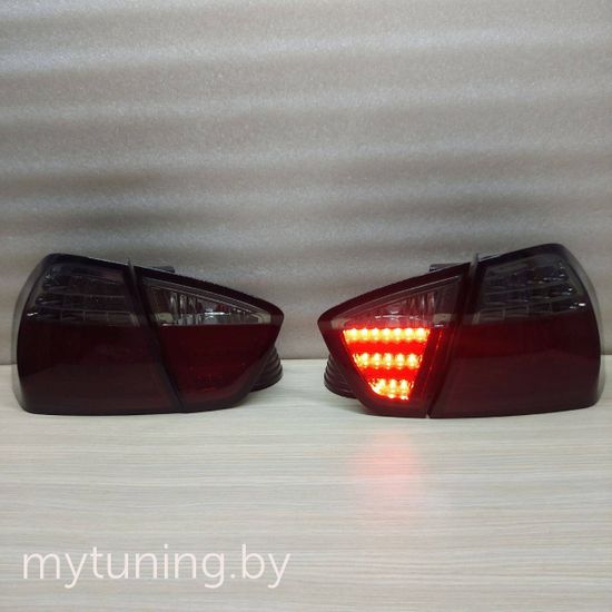 Задние фонари для BMW 3 E90 (05-08) LED Red Smoke