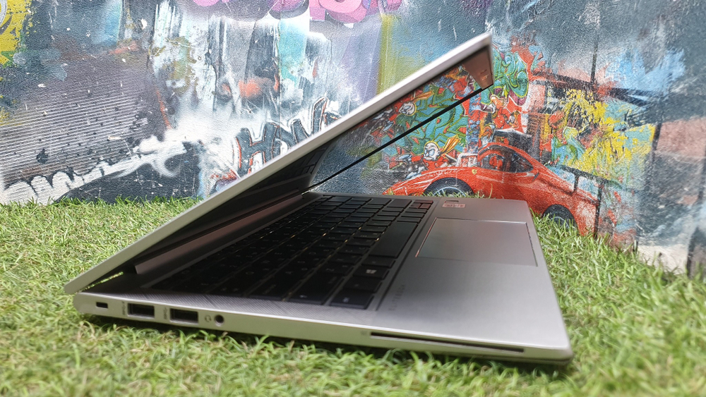 Ноутбук HP i5-10/8Gb/FHD